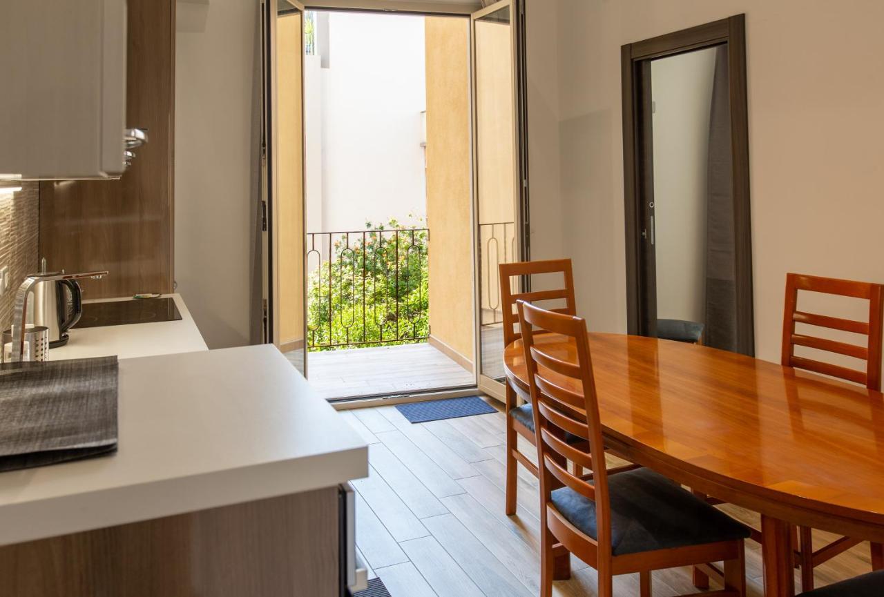 TaoMau - Duomo Square Apartment Taormina Bagian luar foto