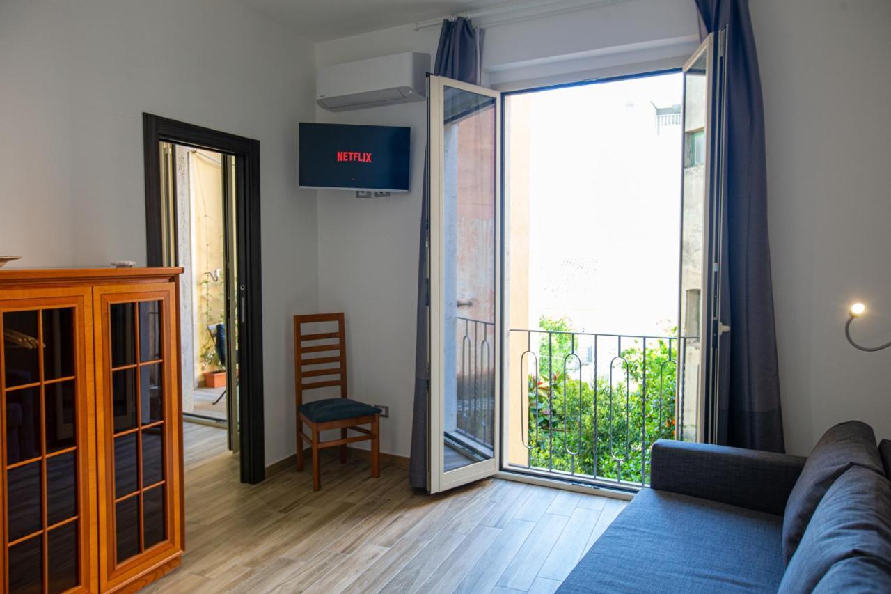 TaoMau - Duomo Square Apartment Taormina Bagian luar foto