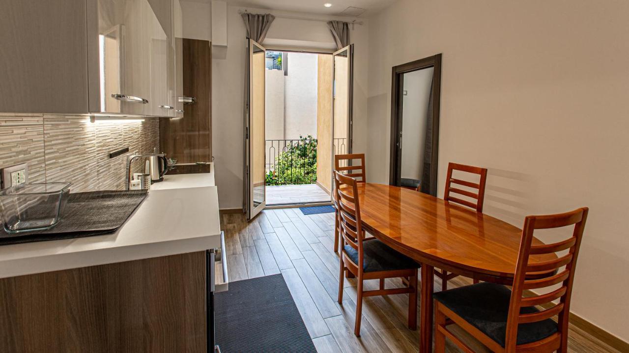 TaoMau - Duomo Square Apartment Taormina Bagian luar foto