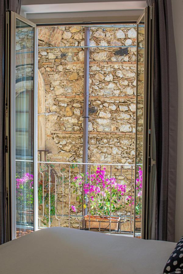 TaoMau - Duomo Square Apartment Taormina Bagian luar foto