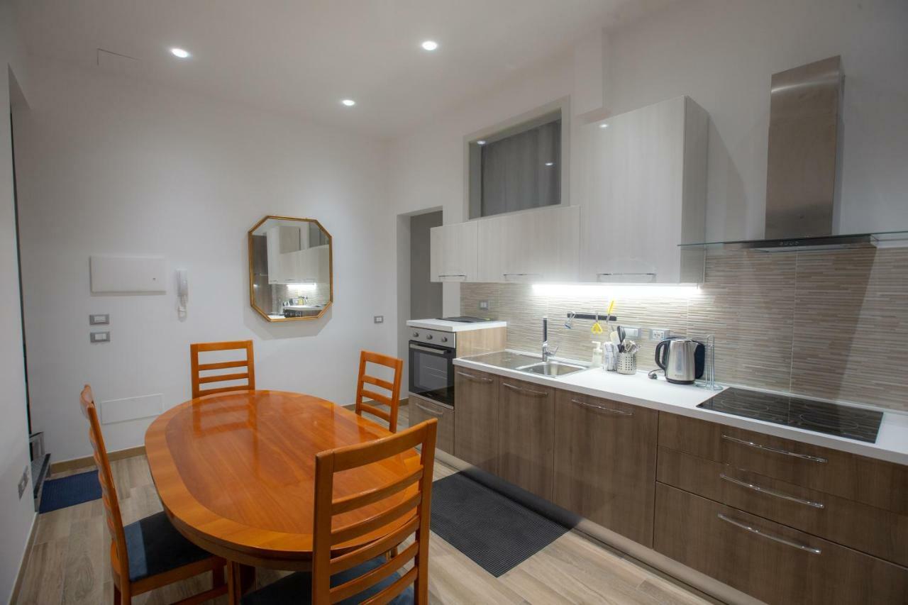 TaoMau - Duomo Square Apartment Taormina Bagian luar foto