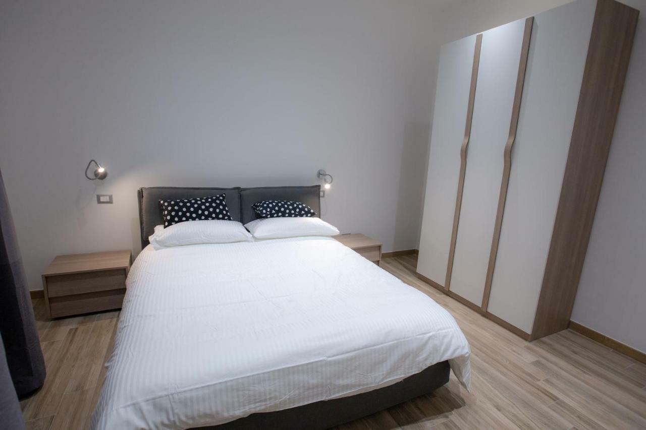 TaoMau - Duomo Square Apartment Taormina Bagian luar foto